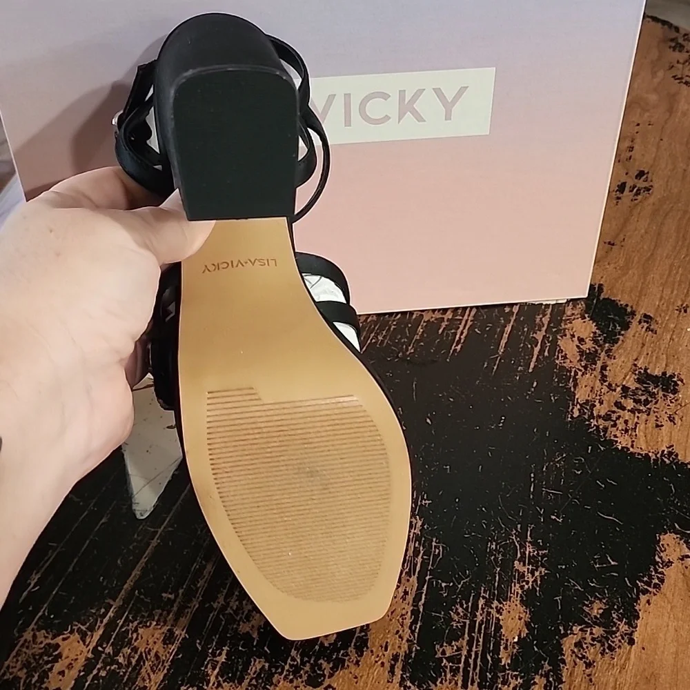 New Lisa Vicky Babe Strappy Platform Sandal W 9M New Classy! ⚫️
